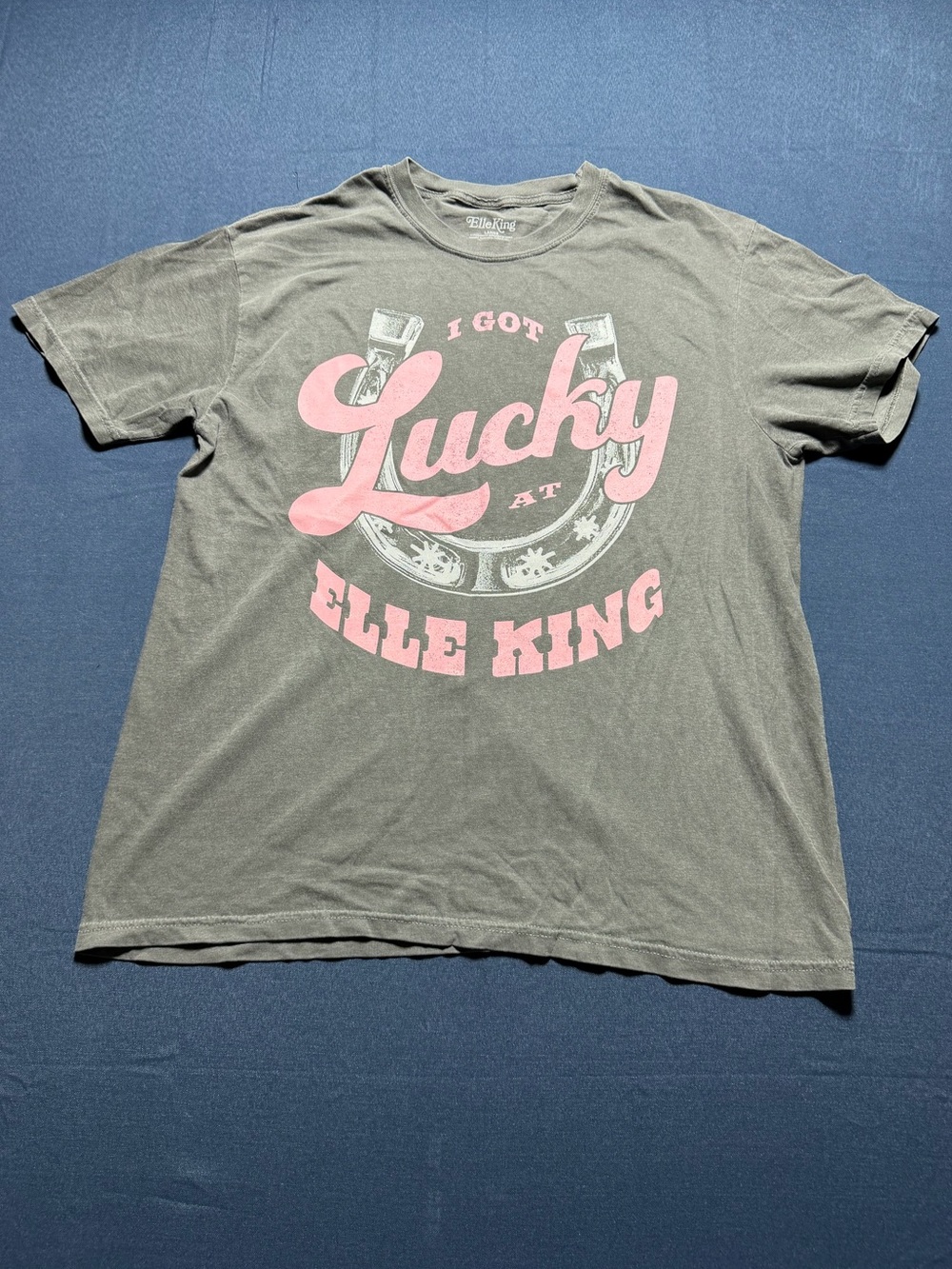 Elle King 2023 A Freakin Men Tour Graphic T-Shirt Gray Cotton Large